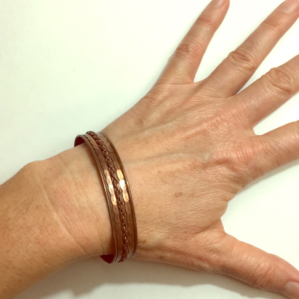 💋Copper Cuff bracelet twist detail 7” length - Picture 2 of 7